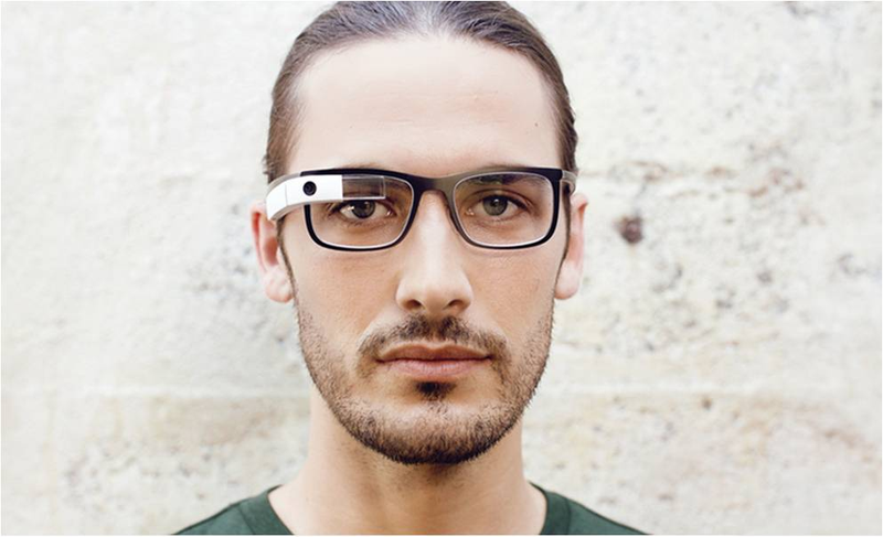Illustration for article titled Google Glass mejora su diseño y ya funciona con gafas graduadas